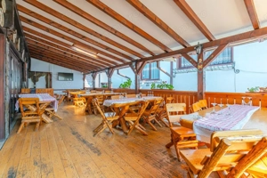 Pensiune Rosenau de vânzare - Afacere la cheie lângă Cetatea Râșnov - imagine 11