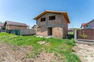 Oportunitate Casă la Roșu în Harman – Ideală pentru Personalizare