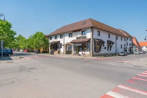 Pensiune Rosenau de vânzare - Afacere la cheie lângă Cetatea Râșnov - imagine 2