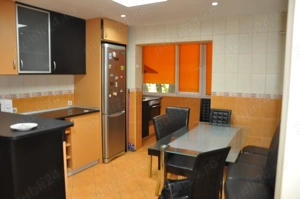 De închiriat apartament  cu 4 camere modificat în zona Siarelui - imagine 3