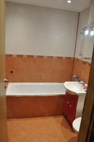 De închiriat apartament  cu 4 camere modificat în zona Siarelui - imagine 5