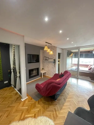 Garsonieră cu vedere panoramică – Independenței, etaj 8, bloc cu lift