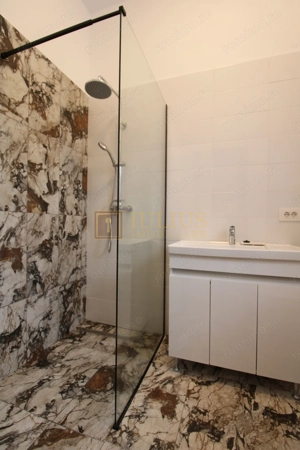 Zona Lunei, o camera, prima inchiriere - imagine 4 Zona Lunei, o camera, prima inchiriere - imagine 4