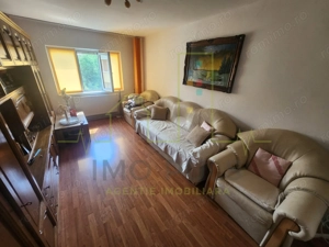 Apartament cu 3 camere. Decomandat. Lipovei. Bloc izolat. - imagine 2