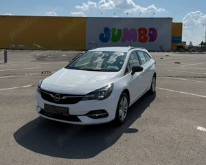 Opel Astra - Masina spatioasa de inchiriat - Bucuresti - Aeroport