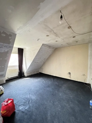 Casa renovabila, 3 camere, 2 bai, 2 niveluri, 39 mp curte, parcare, Eroilor