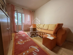 Apartament cu o camera, etajul 3, centrala proprie, zona Buziasului