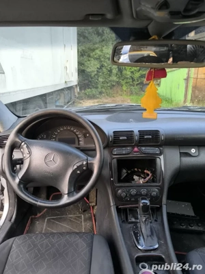 Dezmembrez Mercedes C Class (S203) 2.2 D, break, an 2001 - imagine 9