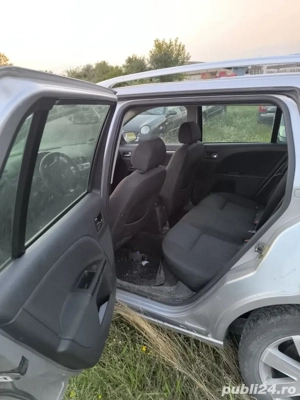 Dezmembrez Ford Mondeo 3 kombi an 2005 - imagine 7