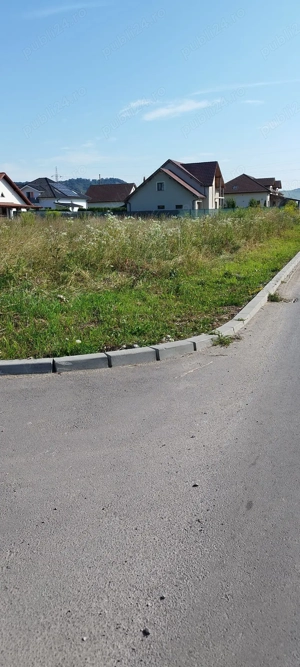 teren intravilan zona Bentza - imagine 5