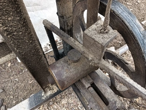 Vind volante fontă diametru 40 cm și 2 volante fontă rezervă. - imagine 2