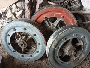 Vind volante fontă diametru 40 cm și 2 volante fontă rezervă. - imagine 4