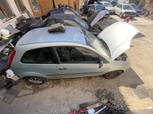 Bara capota far aripa stop portiera oglinda haion cutie piese motor Ford Fiesta 