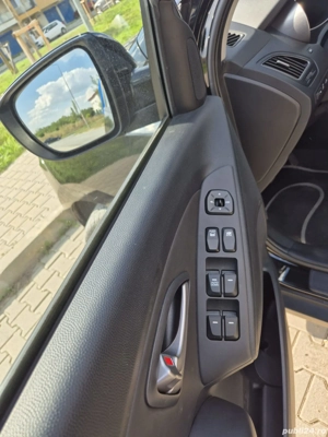18.000 Km Hyundai IX 35 12400 euro+TVA  15000 Euro cu TVA  deductibil - imagine 6