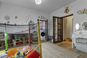 Casă complet renovata cu teren 648 mp de vanzare in Gradiste,Arad - imagine 9