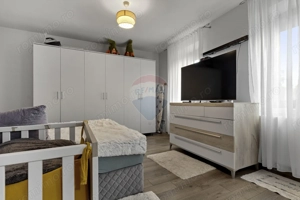 Casă complet renovata cu teren 648 mp de vanzare in Gradiste,Arad - imagine 6