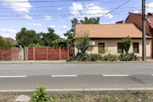 Casă complet renovata cu teren 648 mp de vanzare in Gradiste,Arad - imagine 2