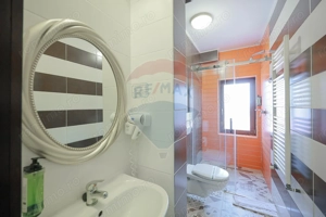 Hotel / Pensiune cu 24 camere de vânzare - Băile 1 Mai - imagine 14