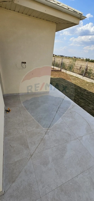 Casă / Vilă cu 4 camere de vânzare - imagine 10