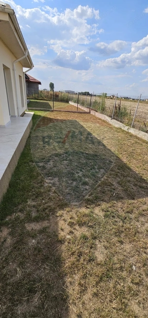 Casă / Vilă cu 4 camere de vânzare - imagine 13