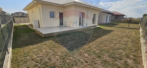 Casă / Vilă cu 4 camere de vânzare - imagine 16