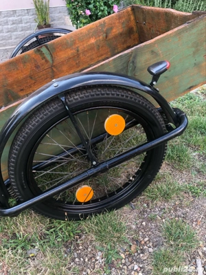 remorcuta veche de bicicleta 