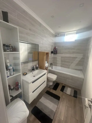 Casa tip apartament, cu 3 camere, 86 mp, zona 14 Mai  - imagine 6