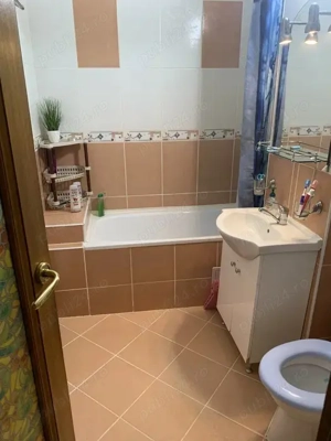 De vanzare apartament cu 3 camere in zona Soarelui decomandat etaj 3 amenajat - imagine 8