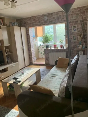 De vanzare apartament cu 3 camere in zona Soarelui decomandat etaj 3 amenajat - imagine 3