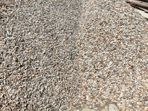 Nisip, sort, balastru, pamant nisipos si vegetal. - imagine 4