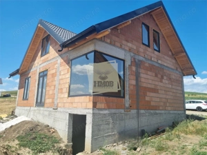 Casa cu 4 camere 2 bai 180 mpu in zona Sura Mare