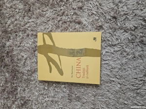 Carte despre China, tradiții și cultură.
