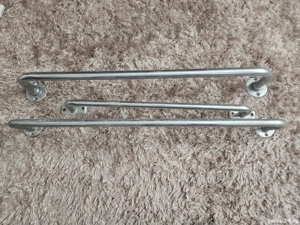 Lavoar cu picior, porțelan alb, și baterie+oglindă și 2 scaune pliante. - imagine 5