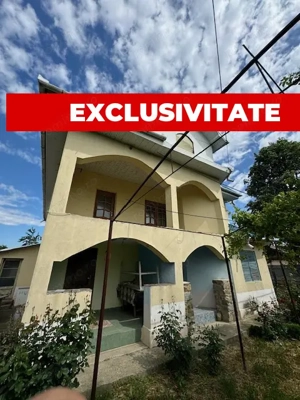Casa cu etaj de vanzare sat Beresti, com. Sascut, jud. Bacau