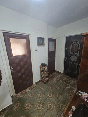 Apartament 3 camere decomandat etaj 2 langa Spitalul Judetean