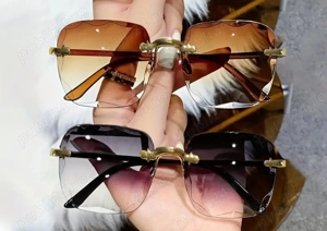 Ochelari de soare, protectie UV, si toc cadou