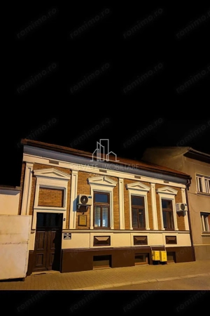 Cladire Birouri 200 Mp De Vanzare, Str Mihail Kogalniceanu,  Central