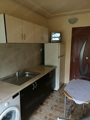 Garsonieră decomandată complet mobilată, zona 1 Mai ,etaj 1 - imagine 4