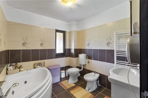 Casa  Vila superba cu 5 camere si 922 mp teren Harman Brasov - imagine 10