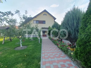 Casa 5 camere 3 bai 2 terase garaj magazie de vanzare 180 mp utili