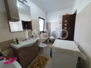 Casa 5 camere 3 bai 2 terase garaj magazie de vanzare 180 mp utili - imagine 16