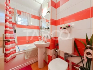 Apartament decomandat cu 3 camere - balcon si pivnita in bloc cu lift - imagine 7