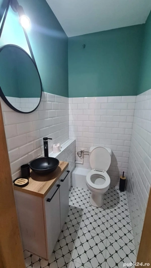 Proprietar inchiriez ultracentral decomandat si renovat  - imagine 4