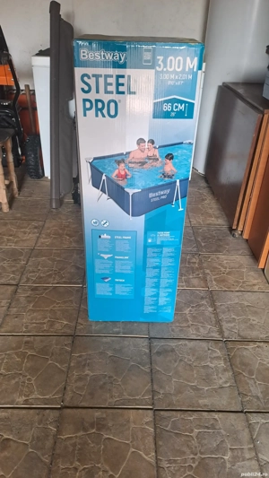 Piscină in stare nouă