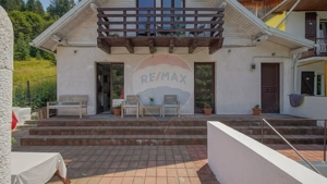 REDUCERE PRET ! Casa de vacanta la Predeal locuinta sau investitie