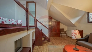 Vila cu potential turistic in Predeal privelisti si liniste montana - imagine 13