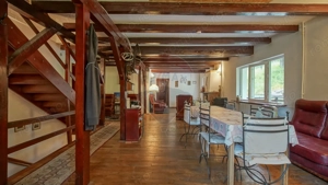 Vila cu potential turistic in Predeal privelisti si liniste montana - imagine 12