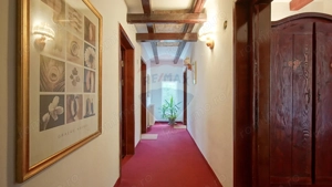 Vila cu potential turistic in Predeal privelisti si liniste montana - imagine 20