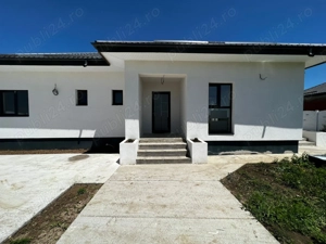 Proprietar vind casa in sabareni - imagine 2