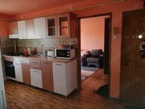 Închiriez apartament 2 camere  - imagine 4